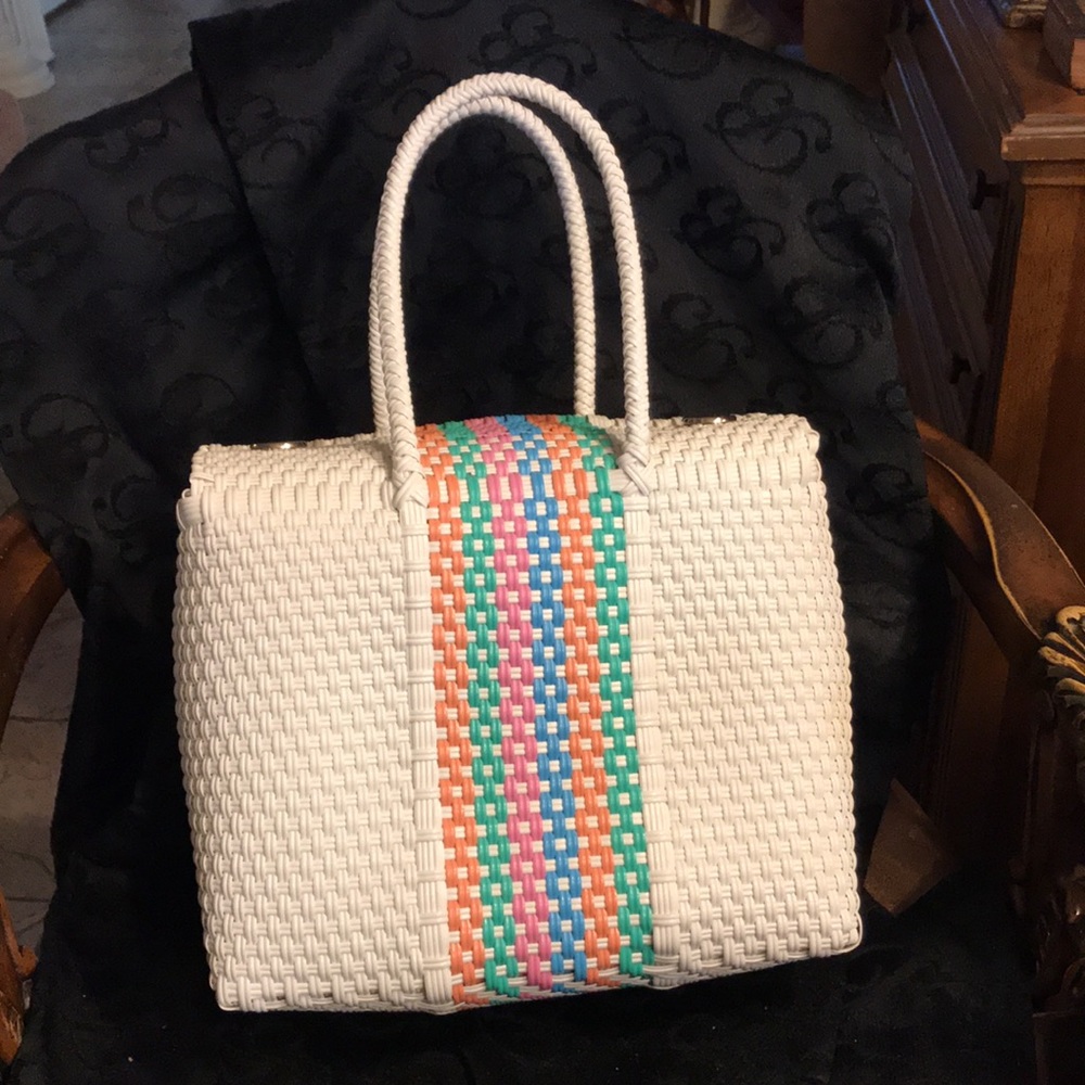 Basket weave vinyl handbag